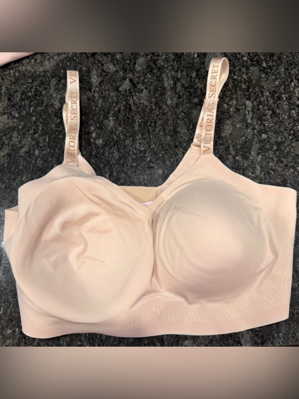 Victoria's Secret Cream Seamless Bra